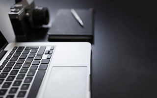 极氪科技集团CEO安聪慧待吉利并购极氪完成后将出任吉利控股集团CEO · 快讯